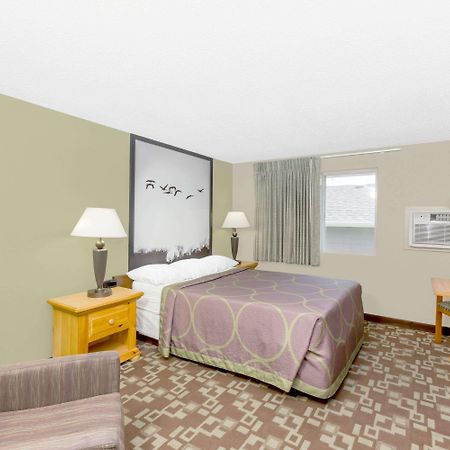 Super 8 By Wyndham Kearney Motel Eksteriør billede