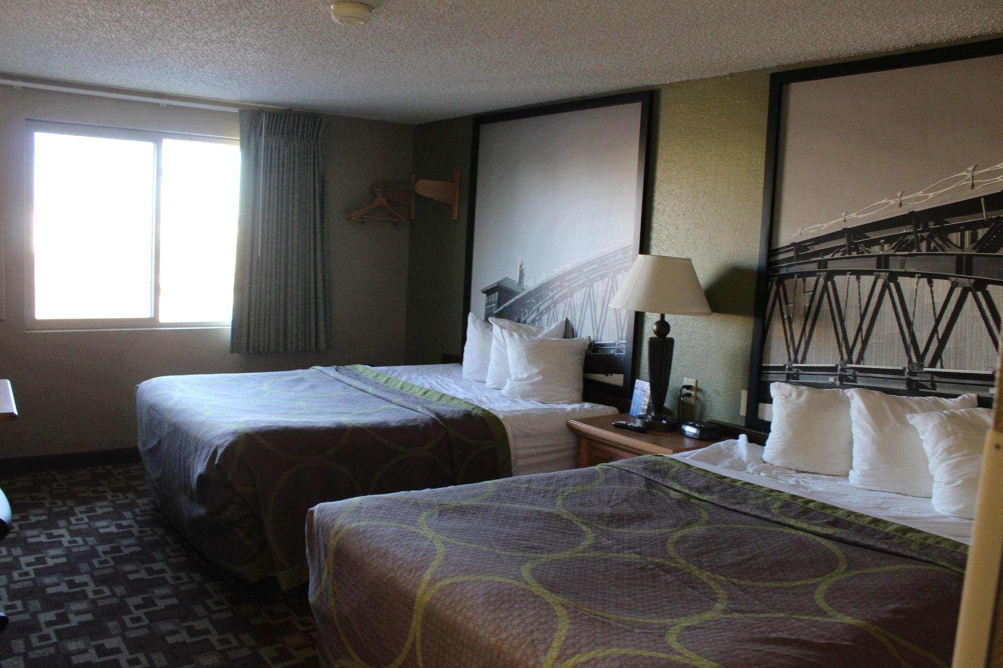 Super 8 By Wyndham Kearney Motel Eksteriør billede